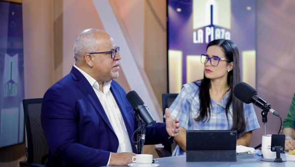Entrevista En La Plaza Radio Show Thumbnail